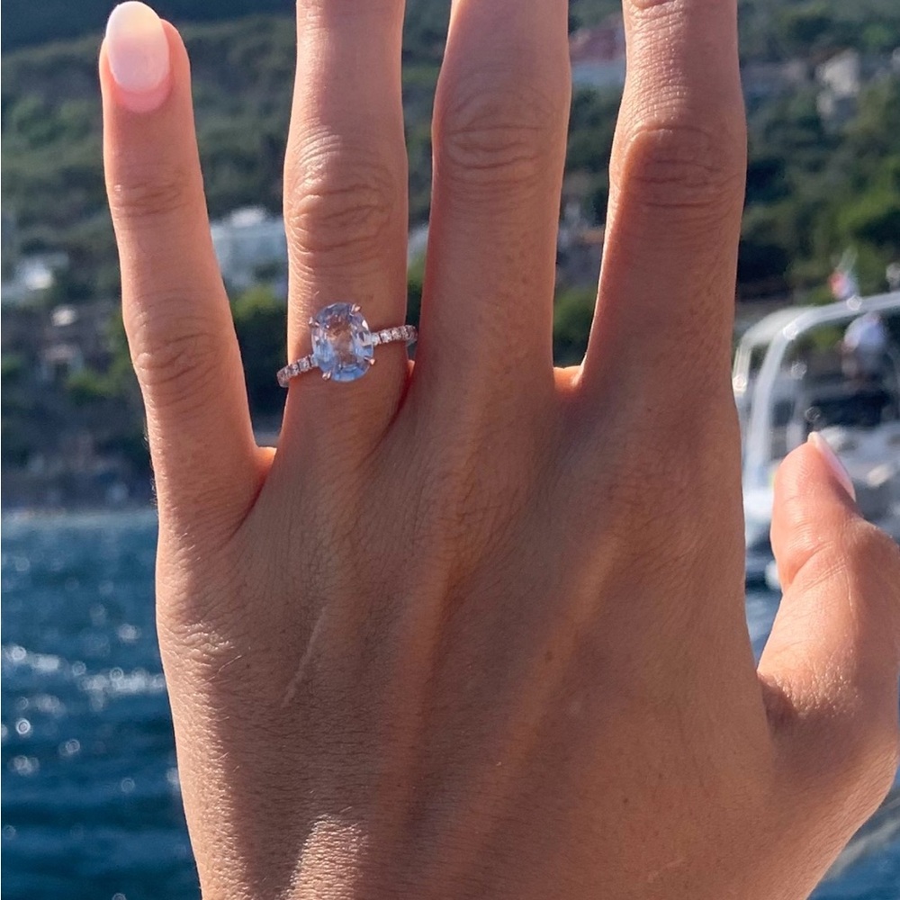 Elegant Oval Sapphire Engagement Ring